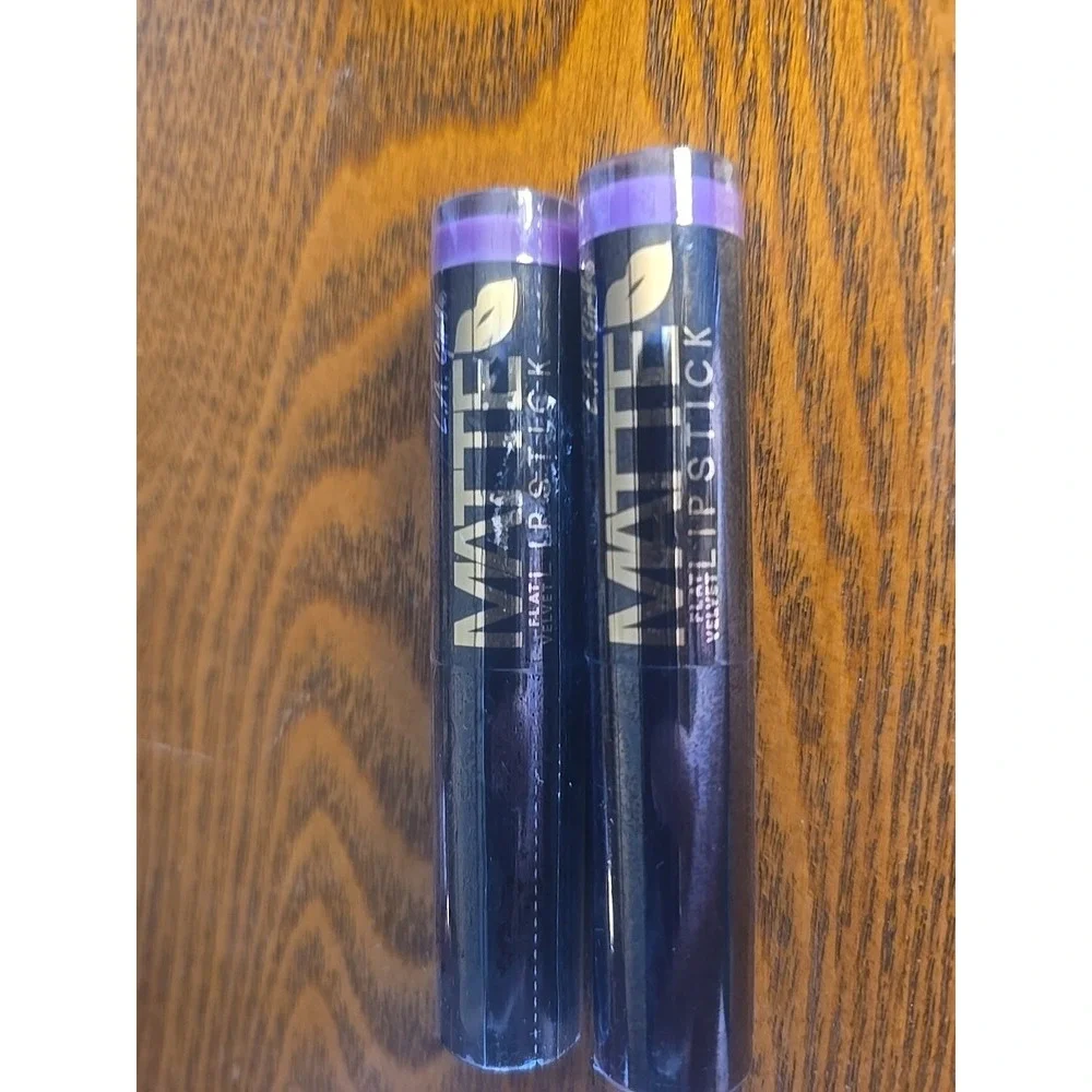 X2 L.A. Girl Matte Flat Velvet‎ Lipstick, Love Triangle GLC820